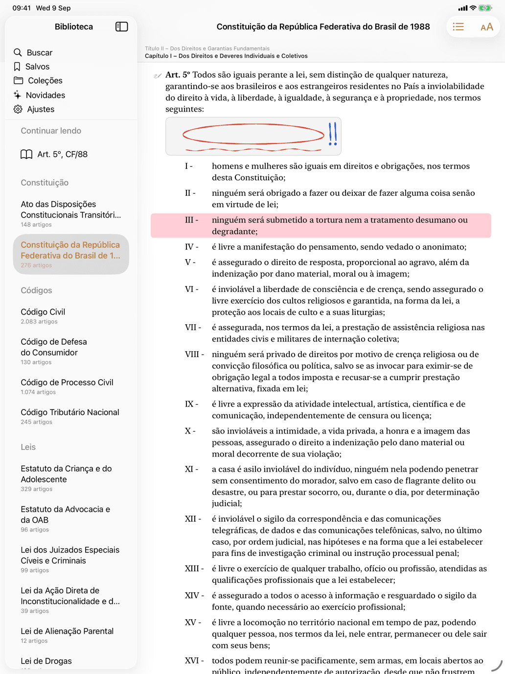 iPad: art. 5º da Constituição com uma anotação feita com o Apple Pencil.